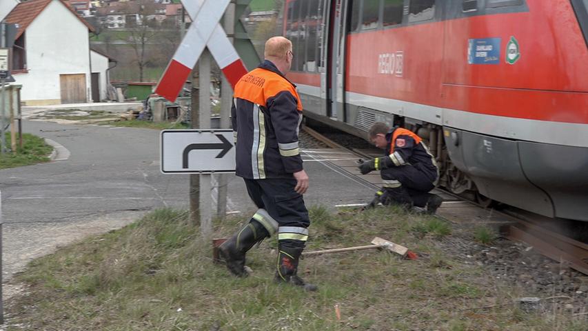 Autofahrer stößt nahe Gräfenberg mit Zug zusammen