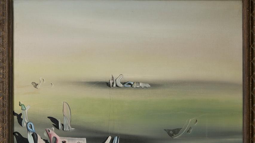 Eine surrealistische Komposition von Yves Tanguy, die Gunter Sachs für seine Kunstsammlung erworben hatte.