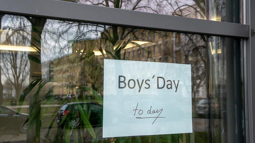 Girls'- und Boys'-Day: Fürther Schüler schnuppern in Berufsfelder 