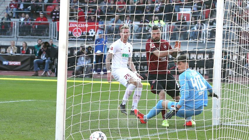 Die Durststrecke von 20 sieglosen Bundesligapartien ist beendet. Nürnberg gewinnt durch gut ausgespielte Konter mit 3:0 gegen Augsburg. Ishak, Pereira und Löwen sind erfolgreich.