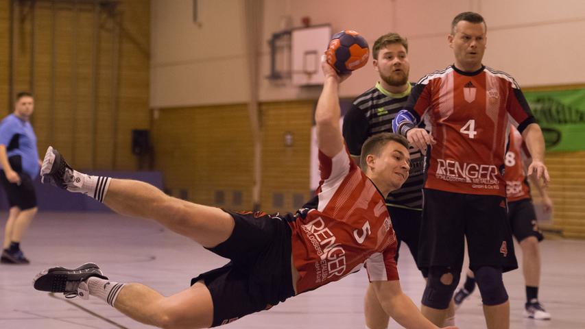 30.03.2019 --- Handball --- Saison 2018 2019 --- Bezirksliga BZL Männer : HC Forchheim II - SV Buckenhofen --- Foto: Sport-/Pressefoto Wolfgang Zink / OGo --- ..Jonas Deittert (5, SV Buckenhofen )