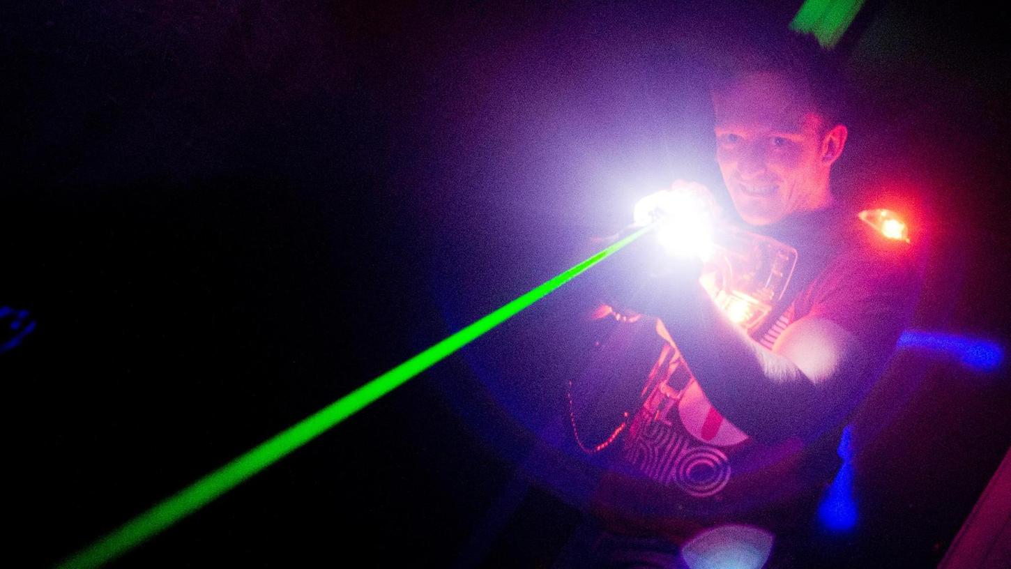 Ist Lasertag gefährlich? Das Jugendamt schaut ganz genau hin