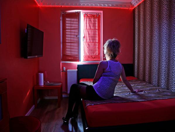In Nürnberg sind derzeit anteilsmäßig überwiegend rumänische Prostituierte tätig, gefolgt von ungarischen und bulgarischen Frauen.
