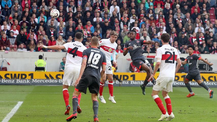 Und die nächste Riesenchance! Misidjan köpft nach einer traumhaften Flanke von Leibold gegen die Laufrichtung von Zieler, doch der VfB-Keeper rettet das 1:1 mit einer Weltklasse-Tat.