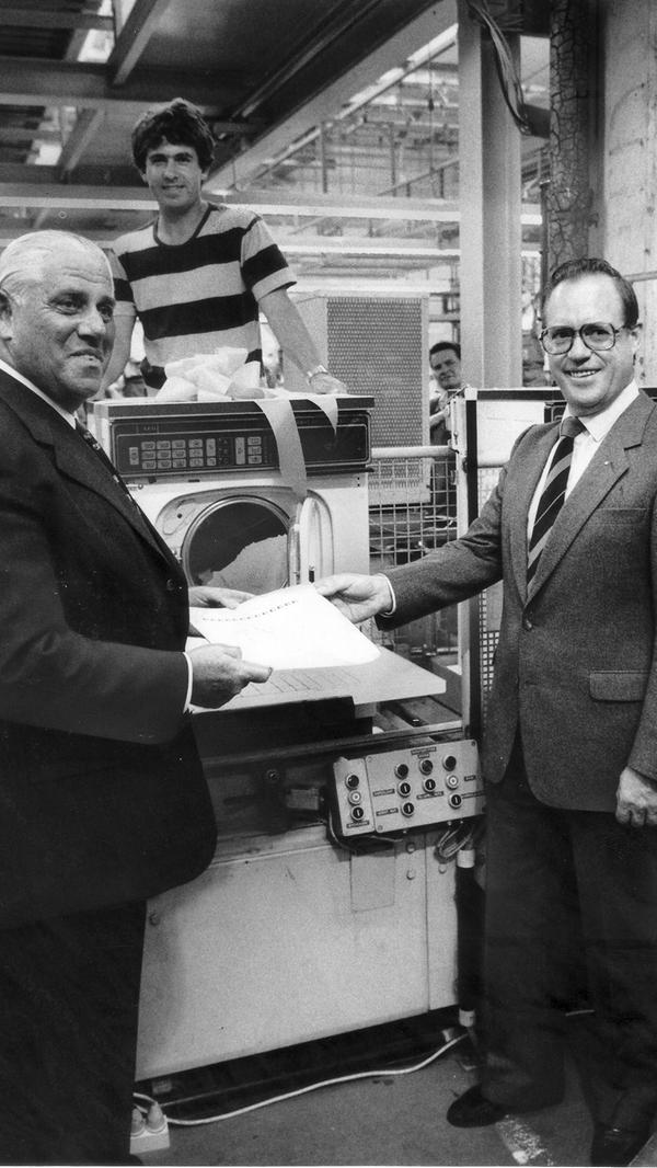 Einiges länger als der noch amtierende Bürgermeister Ulrich Maly, war Andreas Urschlechter (links) im Amt. Von 1957 bis 1987 also 30 Jahre war er Oberbürgermeister der Stadt Nürnberg. Er verstarb im April 2011.
