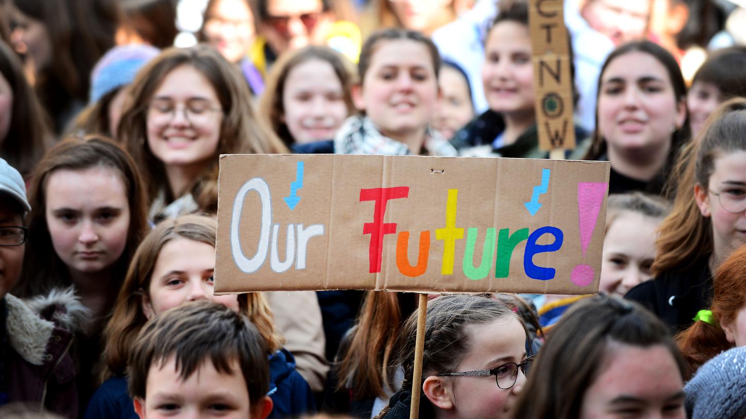 Auch in Fürth demonstrierten im Zuge der "Fridays for future"-Bewegung zahlreiche Jugendliche.