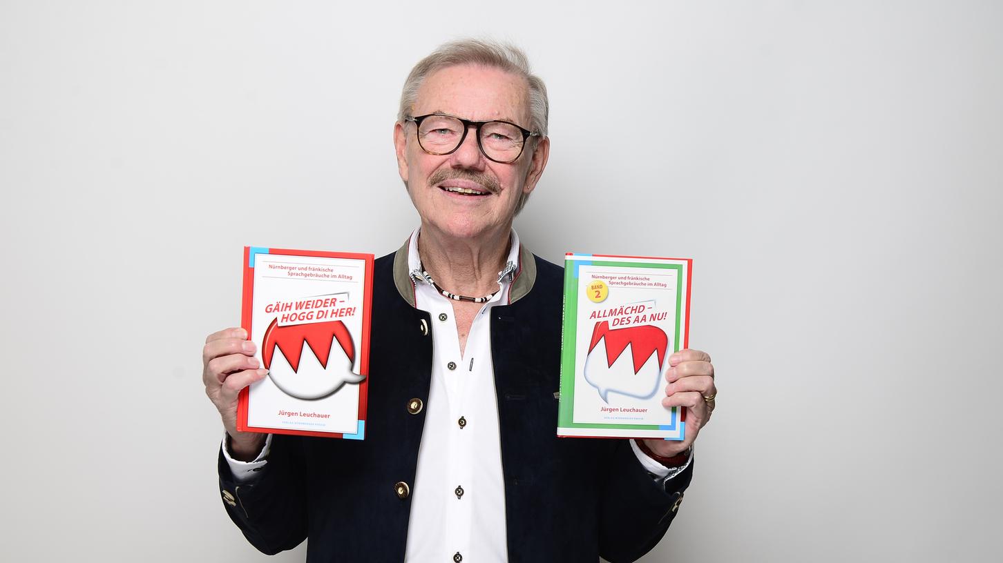 Humorist: Jürgen Leuchauer zeigt seine beiden Erfolgsbücher. Humorist: Jürgen Leuchauer zeigt seine beiden Erfolgsbücher.