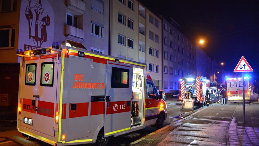 Trümmer und Verletzte nach nächtlicher Verpuffung in Maxfeld