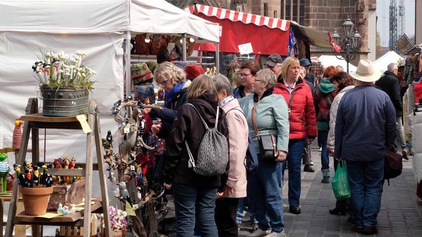 Bunte Buden: Nürnberger Ostermarkt strahlt zum Ferienbeginn 