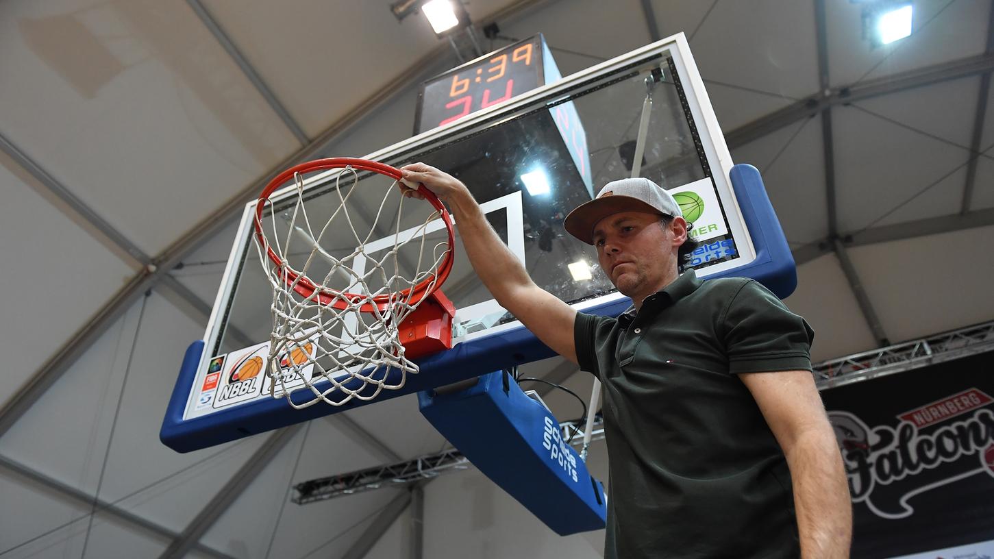 Die Trauben hängen hoch - die Körbe auch: Doch nicht nur NBC-Allrounder Markus Mende tut alles dafür, dass Nürnbergs beste Basketballer demnächst in der 1. Liga spielen.