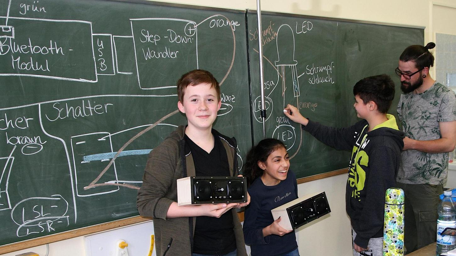 Kirchehrenbach: Mittelschüler bauen Boom-Boxen