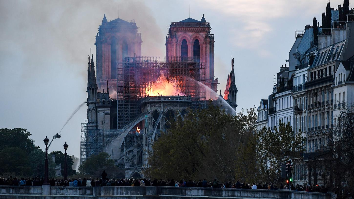 Der Brand in der Kathedrale Notre-Dame bedeutete Schwerstarbeit für die Pariser Feuerwehr.