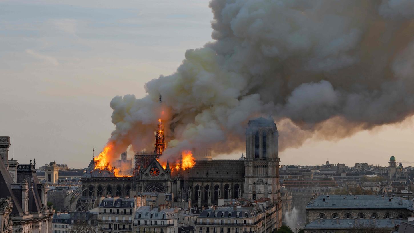 Vor zwei Jahren ging die Pariser Kathedrale Notre Dame in Flammen aus.