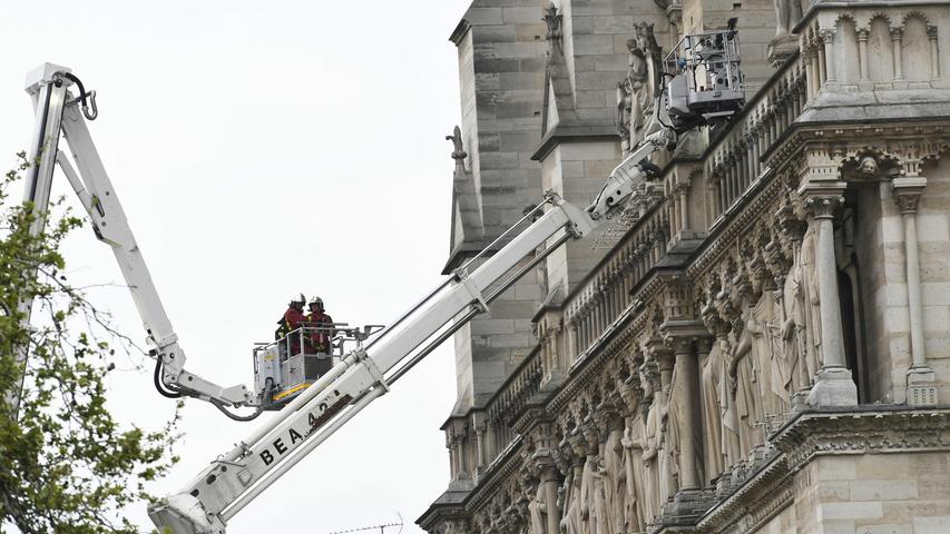 Es war ein Schock - nicht nur für die Bewohner von Paris. Am Montagabend war in der weltberühmten Kathedrale Notre-Dame in Paris ein Feuer ausgebrochen.