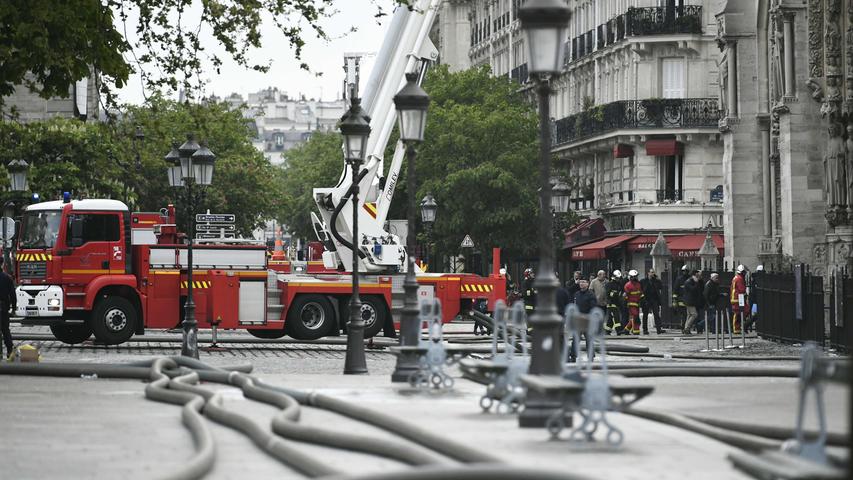Nach Feuersbrunst in Paris: Notre-Dame am Tag danach