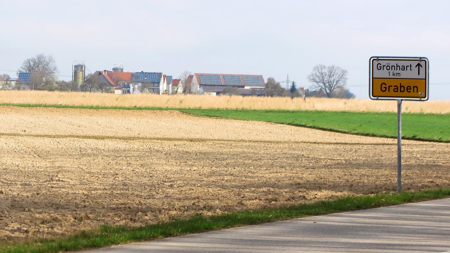 Um Wasser, Weiher und Wiesen ging es bei der Bürgerversammlung in Grönhart. Um Wasser, Weiher und Wiesen ging es bei der Bürgerversammlung in Grönhart.