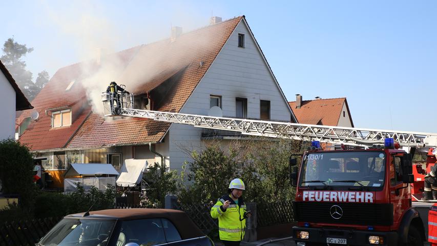 Schwabach: Doppelhaushälfte stand in Flammen