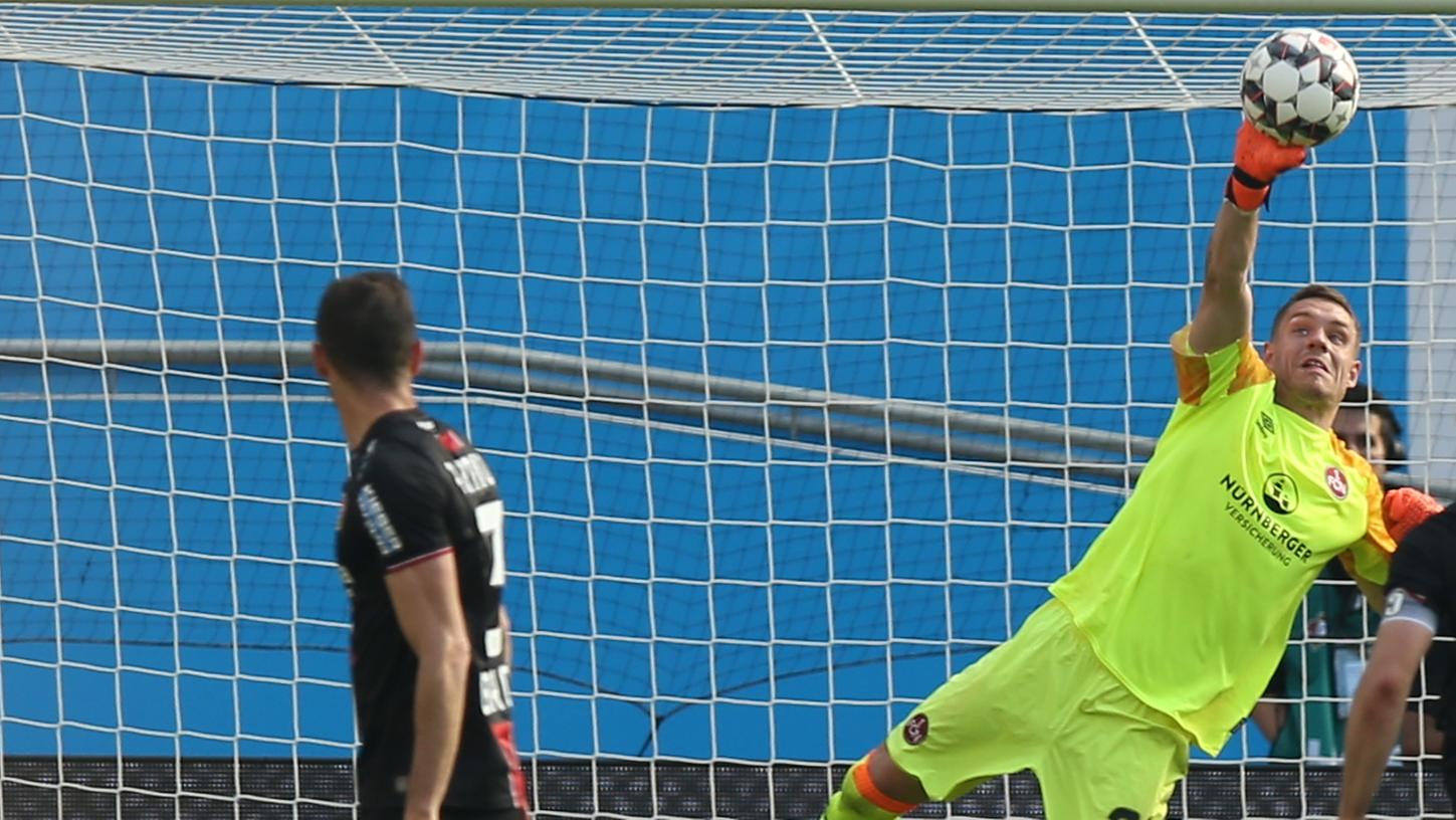 Club-Torwart Christian Mathenia glaubt noch an den Klassenerhalt - auch nach dem 0:2 in Leverkusen.