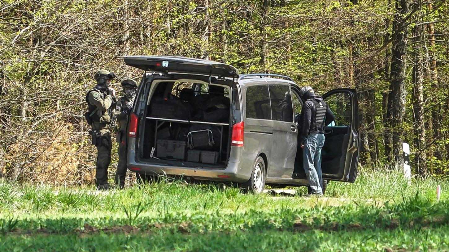 Auch Spezialkräfte waren bei dem Einsatz in Priesendorf vor Ort.