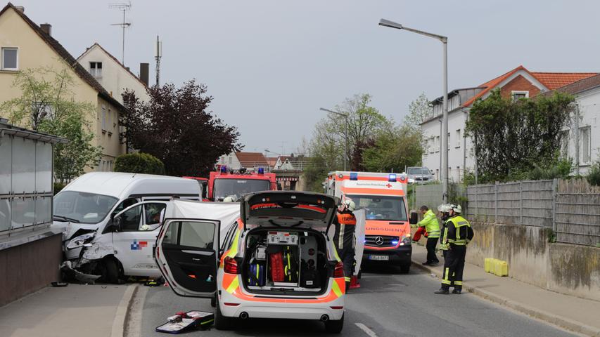 Nach schwerem Unfall in Forth: Bundesstraße 2 stundenlang gesperrt
