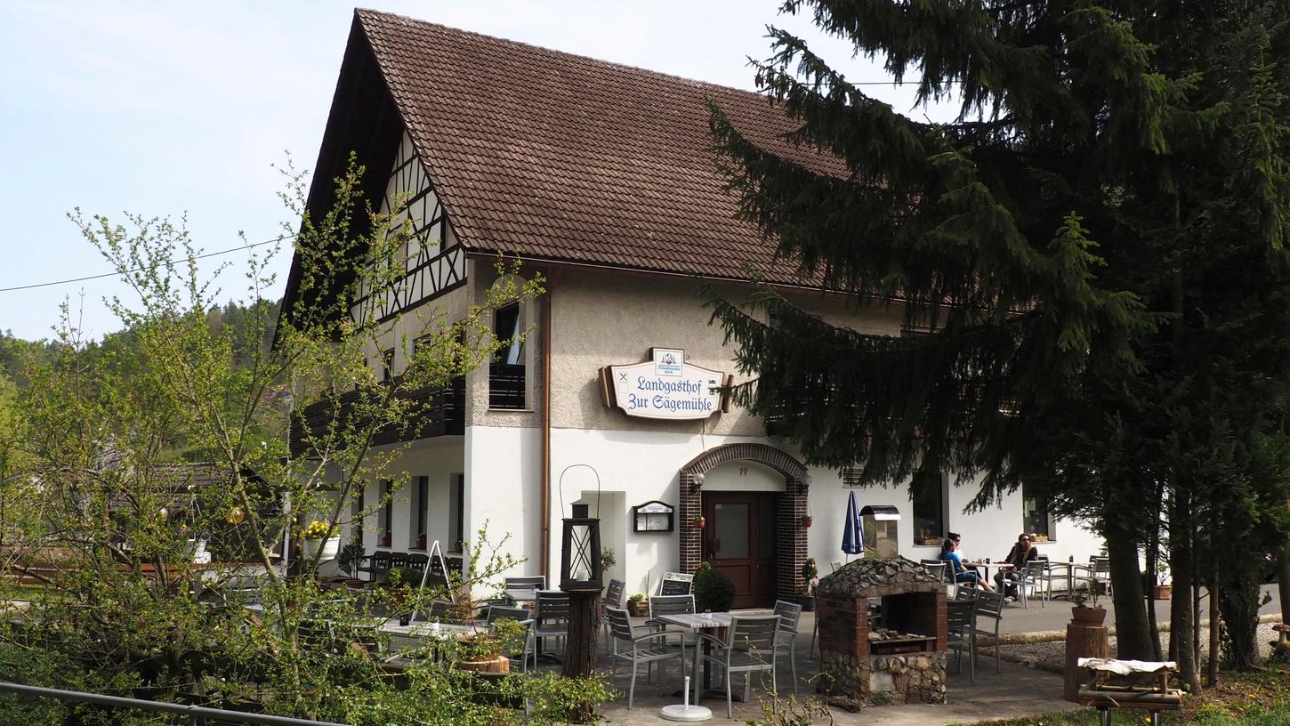 Seit dem Osterwochenende hat der Landgasthof Zur Sägemühle im Großenoher Tal wieder geöffnet.