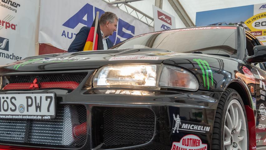 Automobile Klassiker satt: Metz-Rallye-Classic in Stein bei Nürnberg gestartet