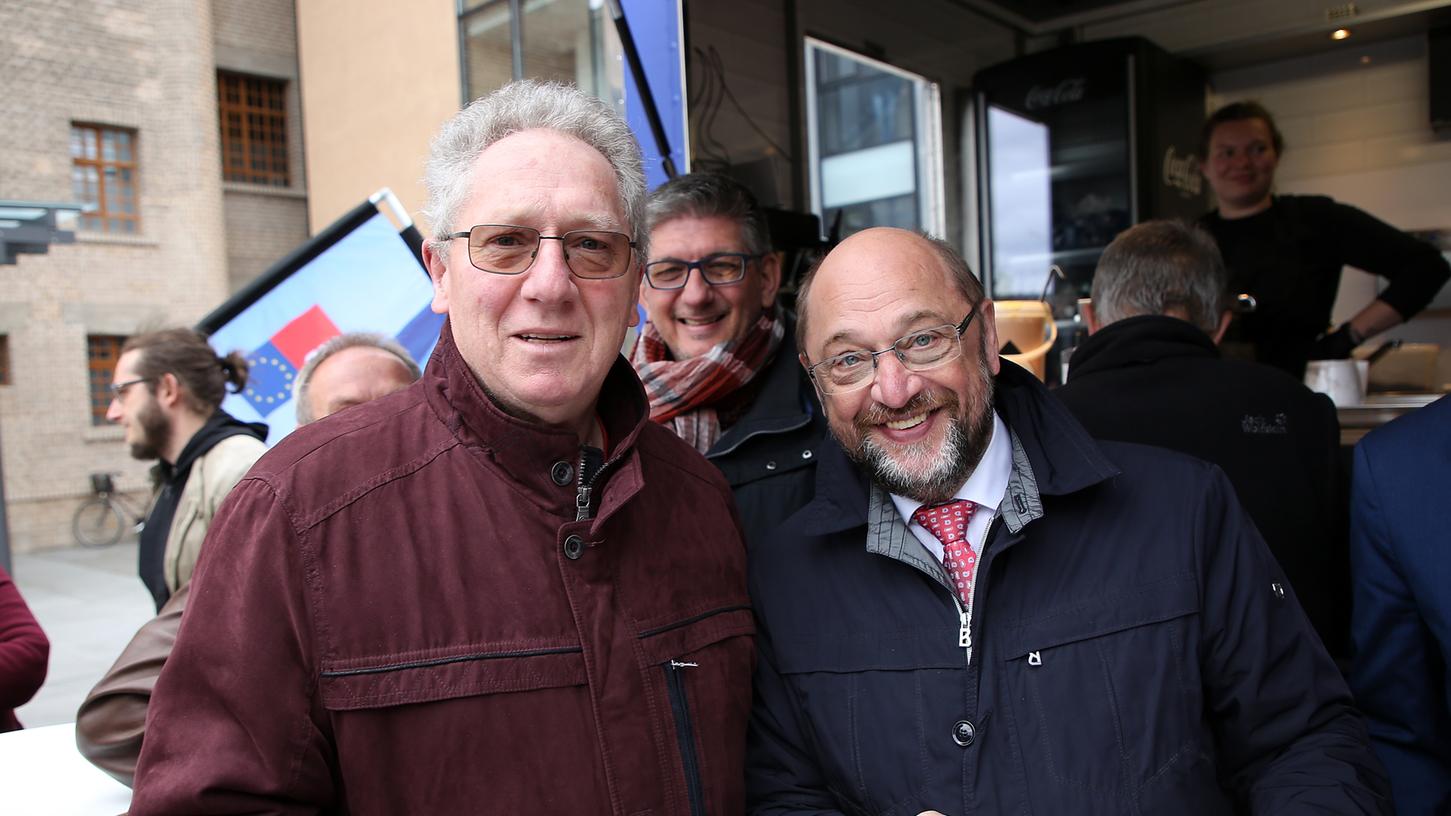 Ein Bild aus harmonischeren Zeiten: Günter Schulz (links) mit seinem Genossen und Namensvettern Martin Schulz.