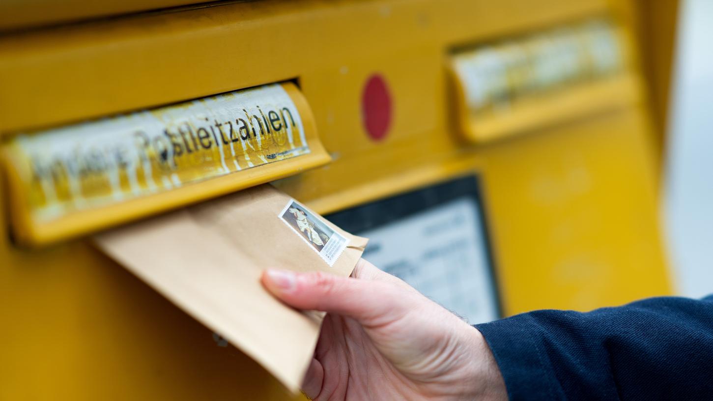 Die Gewerkschaft ver.di fordert 5,5 Prozent mehr Lohn für Beschäftigte der Post. Die Gewerkschaft ver.di fordert 5,5 Prozent mehr Lohn für Beschäftigte der Post.