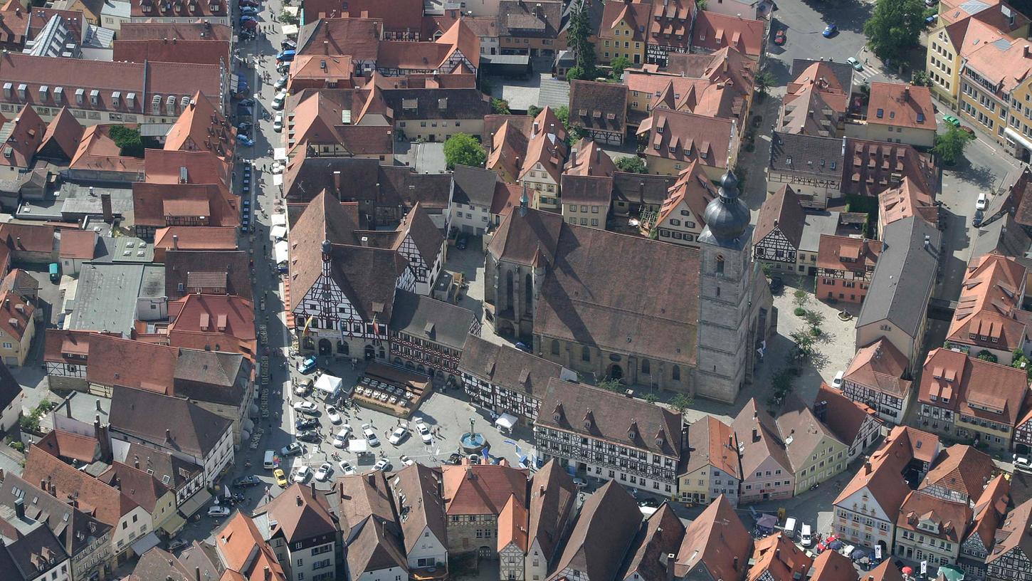 Die Forchheimer sind aufgerufen im Rahmen der Grundsteuerreform selbst tätig zu werden.
Die Forchheimer sind aufgerufen im Rahmen der Grundsteuerreform selbst tätig zu werden.