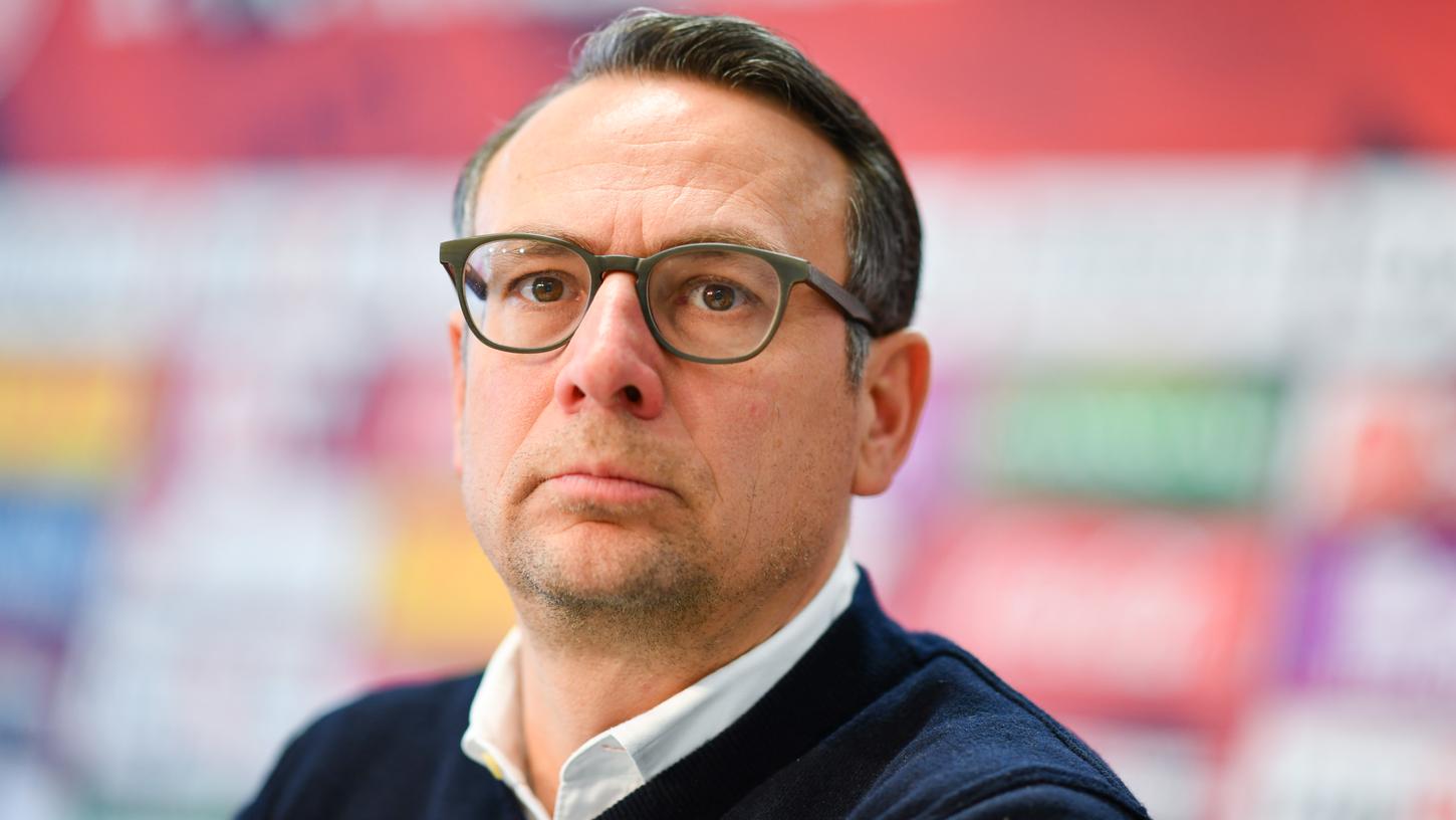 Konträre Meinungen: Martin Bader beim FCK vor dem Aus Konträre Meinungen: Martin Bader beim FCK vor dem Aus