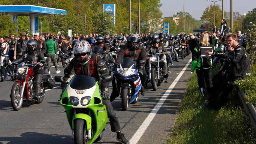 Motorradtreff in Nürnberg: 9000 Biker rollen in den Mai