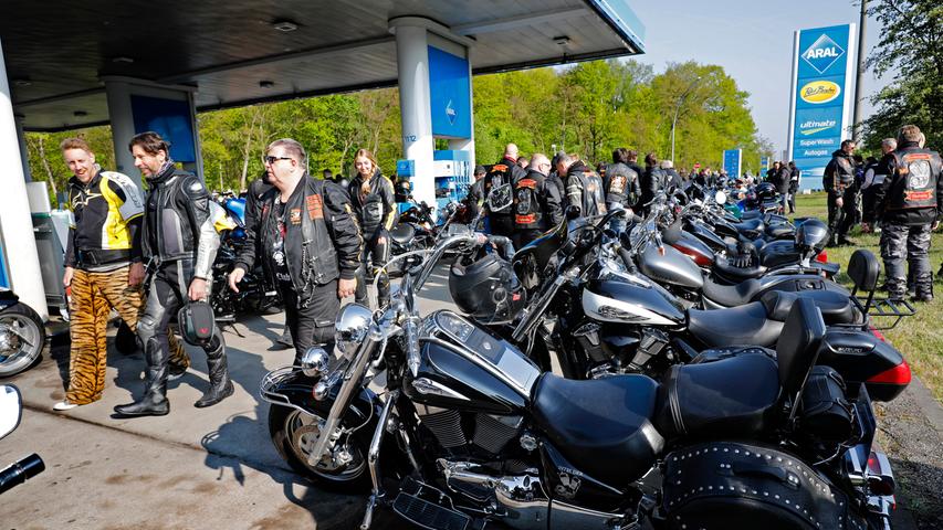 Motorradtreff in Nürnberg: 9000 Biker rollen in den Mai