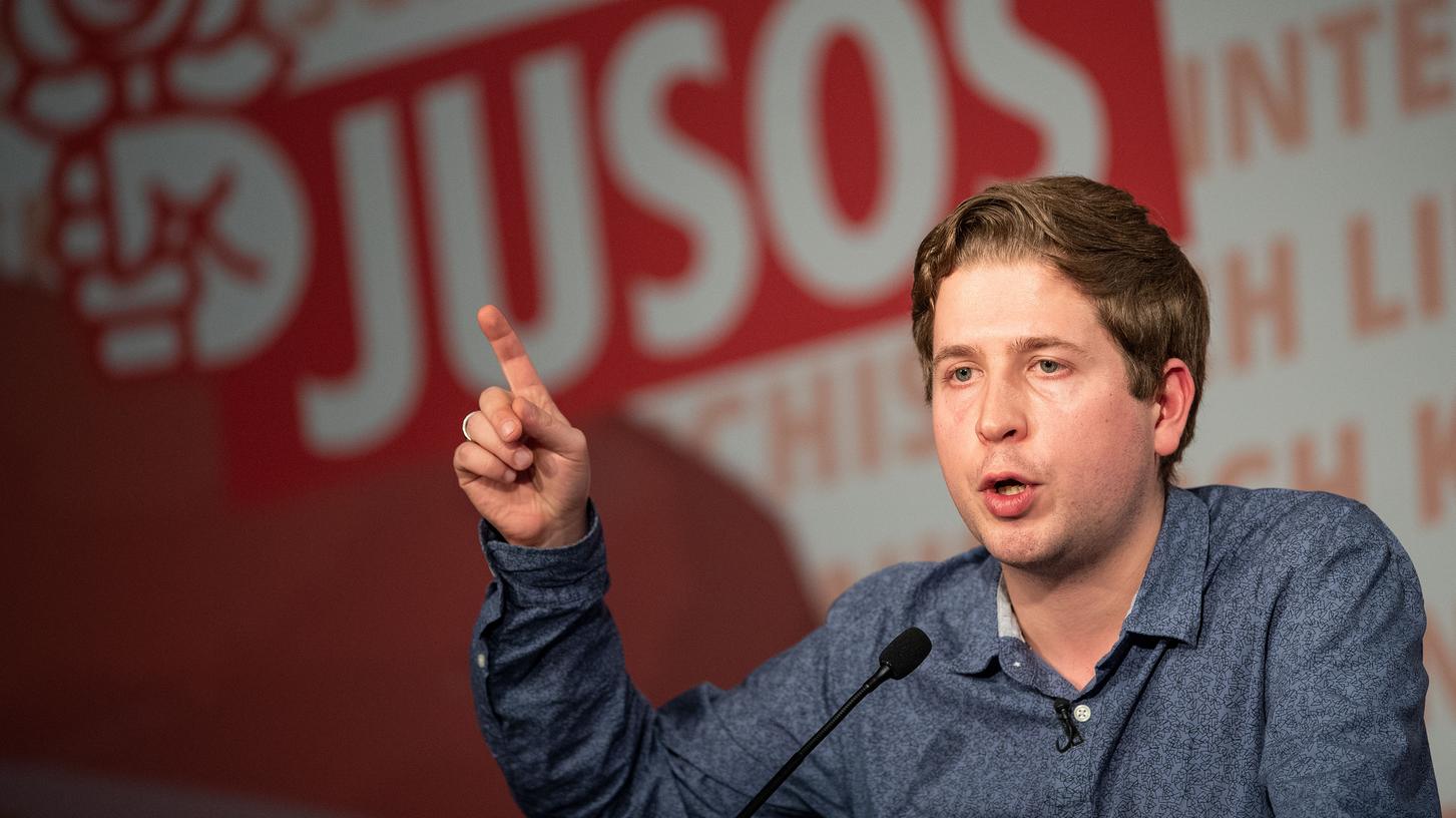 Juso-Chef Kevin Kühnert eckt mit seinen Aussagen massiv an. Juso-Chef Kevin Kühnert eckt mit seinen Aussagen massiv an.