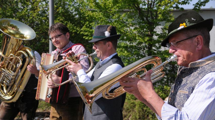 Stauf feiert ein sonniges Dorffest