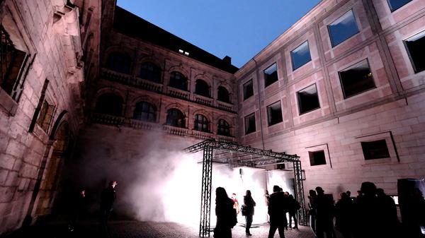 Kunst zum Anfassen und Erleben: Bei der Blauen Nacht 2019 konnten die Besucher wieder ganz nah dran sein - und das kam an.