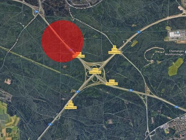 Im rot markierten Bereich liegt das Sperrgebiet, auf der A73 zwischen der Anschlussstelle Zollhaus und dem Kreuz Nürnberg-Süd.