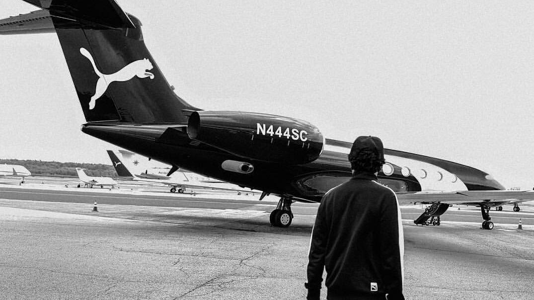 Puma stellt dem Rapper und Unternehmer Jay Z für seine Reisen im Dienste des Unternehmens ein Flugzeug zur Verfügung.