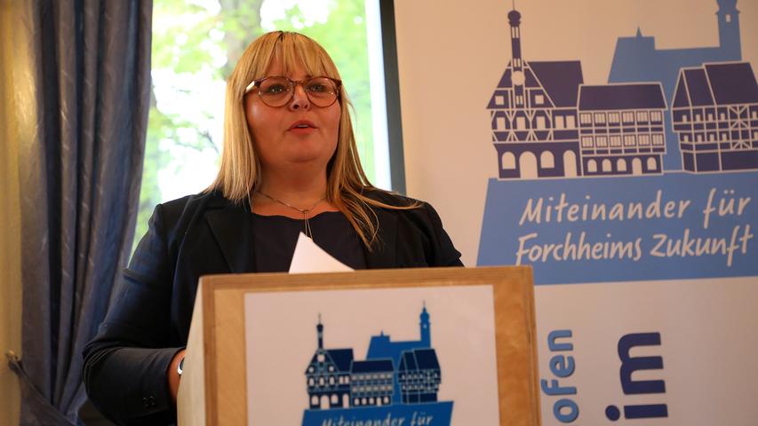 Martina Hebendanz, die Ortsvorsitzende der CSU Kersbach, begrüßte die Delegierten als Gastgeberin.