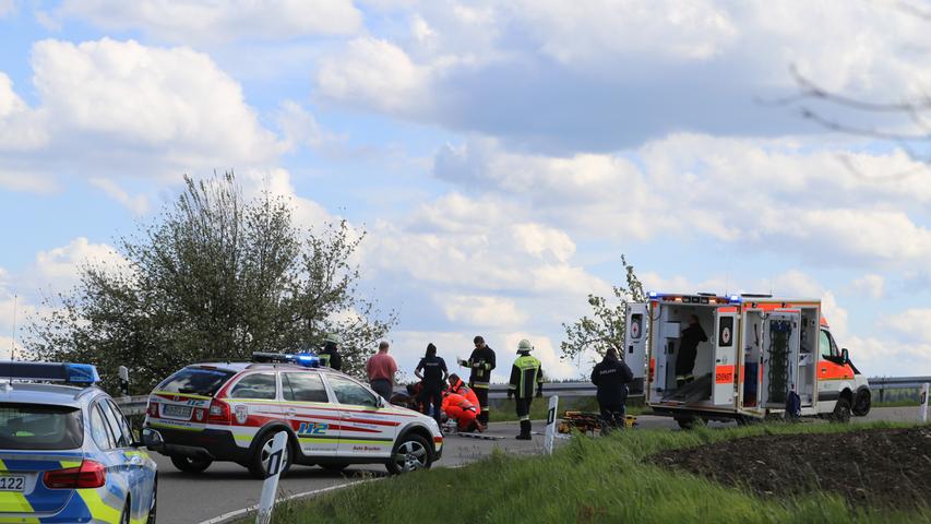 Motorradunfall in der Oberpfalz: Fahrer schleudert gegen Leitplanke