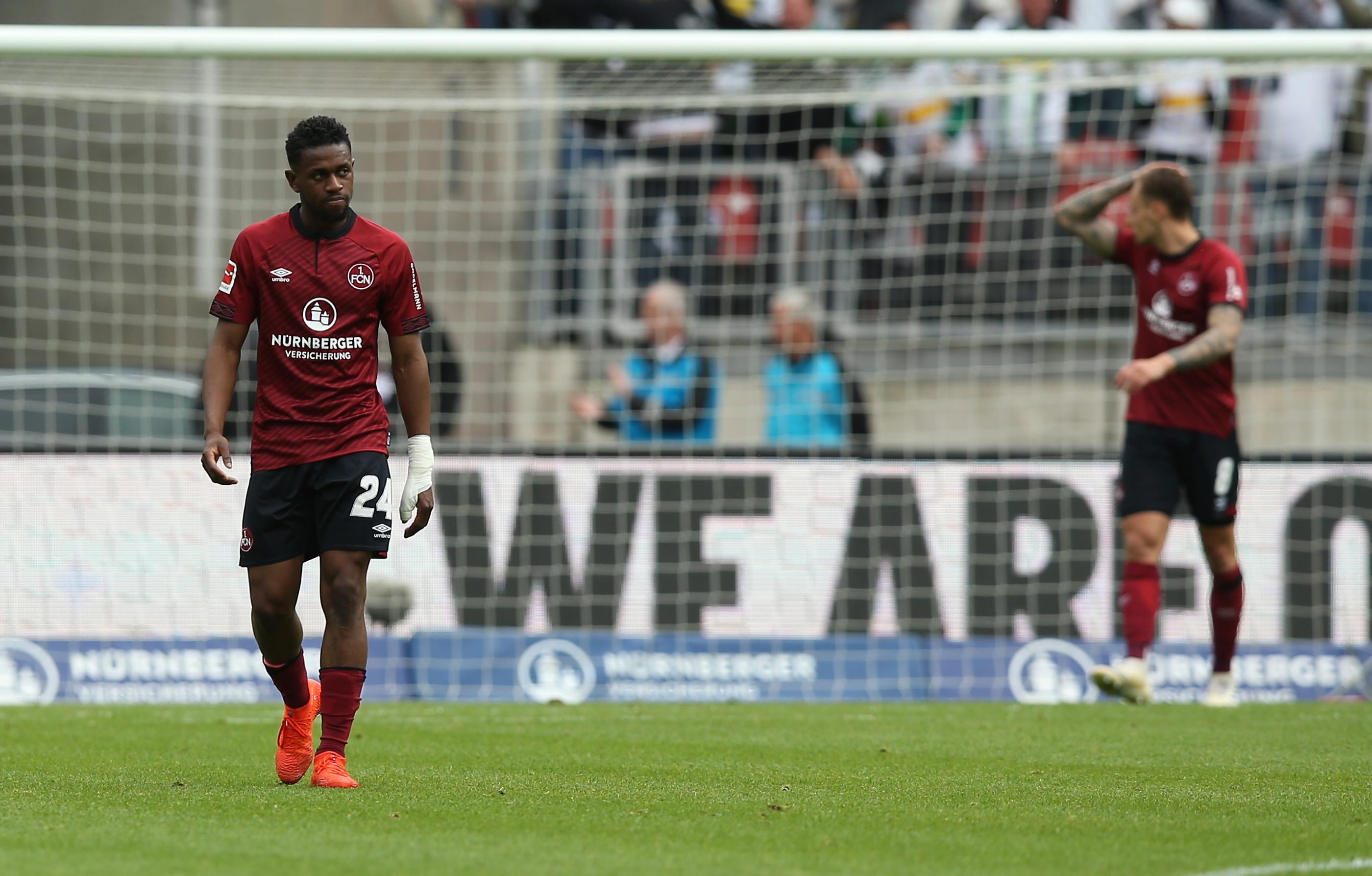 War sofort auf Temperatur und ein ständiger Unruheherd, im entscheidenden Moment aber nicht zwingend. Redaktion: 3 | kicker: 4,5 | User: 3,9 (346 Stimmen)