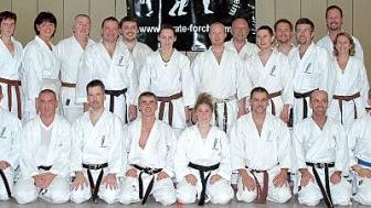 Bundestrainer schulten 200 Karatekas
