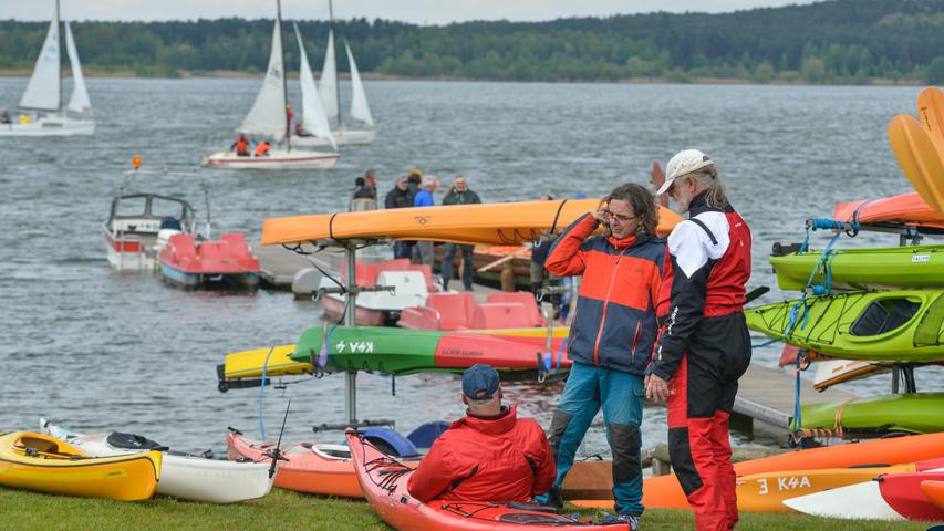 Römerboot und Lachyoga: Der Fitnesstag am Rothsee