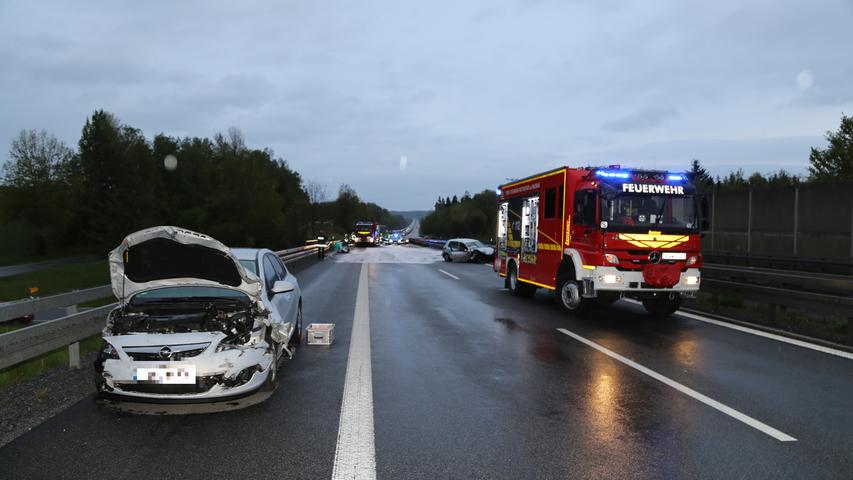 Zwei Verletzte bei Kollision nach Überholvorgang in der Oberpfalz