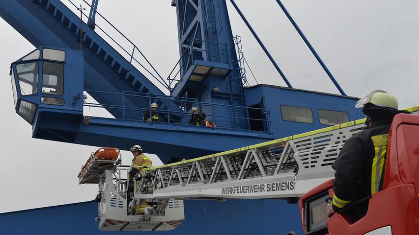 Achtung, Übung: Feuerwehr rettet am Erlanger Hafen