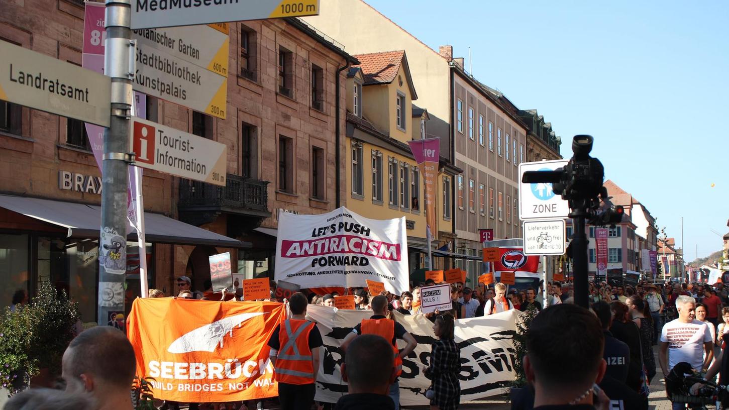 Die Veranstalterin der Seebrücken-Demonstration am 13. Oktober 2018, hier ein Bild von der Demo, war zu einem Gerichtstermin geladen.