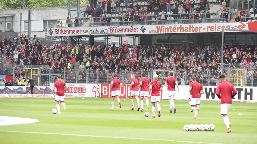 Zugegeben, die sportliche Bedeutung ist vor der Partie nicht wirklich gegeben. Der 1. FC Nürnberg war bereits am vergangenen Wochenende abgestiegen, die Frage ist nur, ob es am Ende Platz 17 oder 18 wird. Und der SC Freiburg hat sich ebenfalls schon gerettet, wenn auch nicht sonderlich glanzvoll.