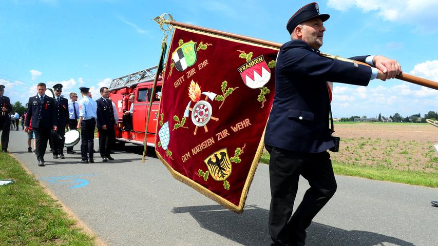 Festzug 125 Jahre Freiwillige Feuerwehr Sack