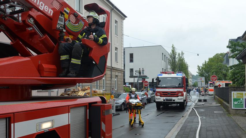 Großeinsatz in Erlangen: Sauna in Hotel brennt vollständig aus