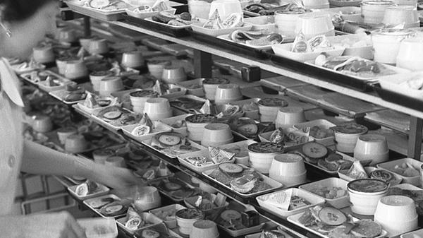 Auch für das leibliche Wohl der Fluggäste war gesorgt: Die Nürnberger Bordküche bereitete mit Verstärkung aus München rund 2000 Mahlzeiten täglich zu.