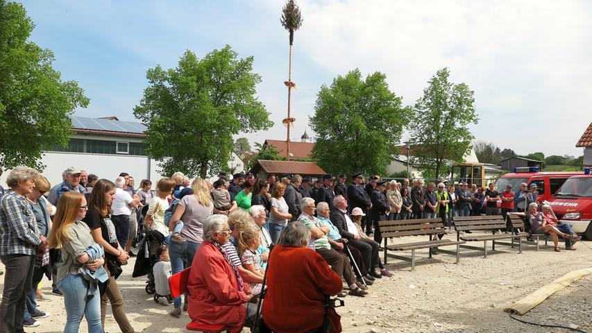 Gundelsheim feiert Richtfest fürs neue Feuerwehrhaus